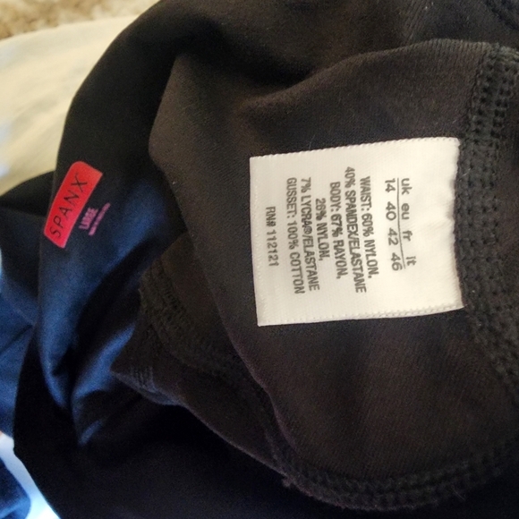 Spanx Bagel Buster Black Flared Yoga Power Pant Size Large Athleisure Slim X - Picture 3 of 12